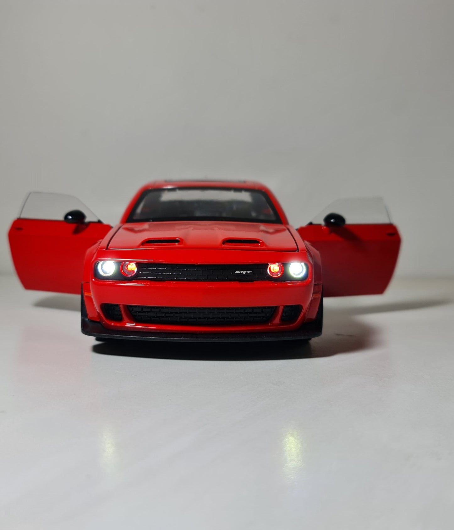 DODGE CHALLENGER SRT (HELLCAT EYES)