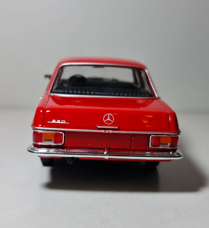 MERCEDES W115 220E