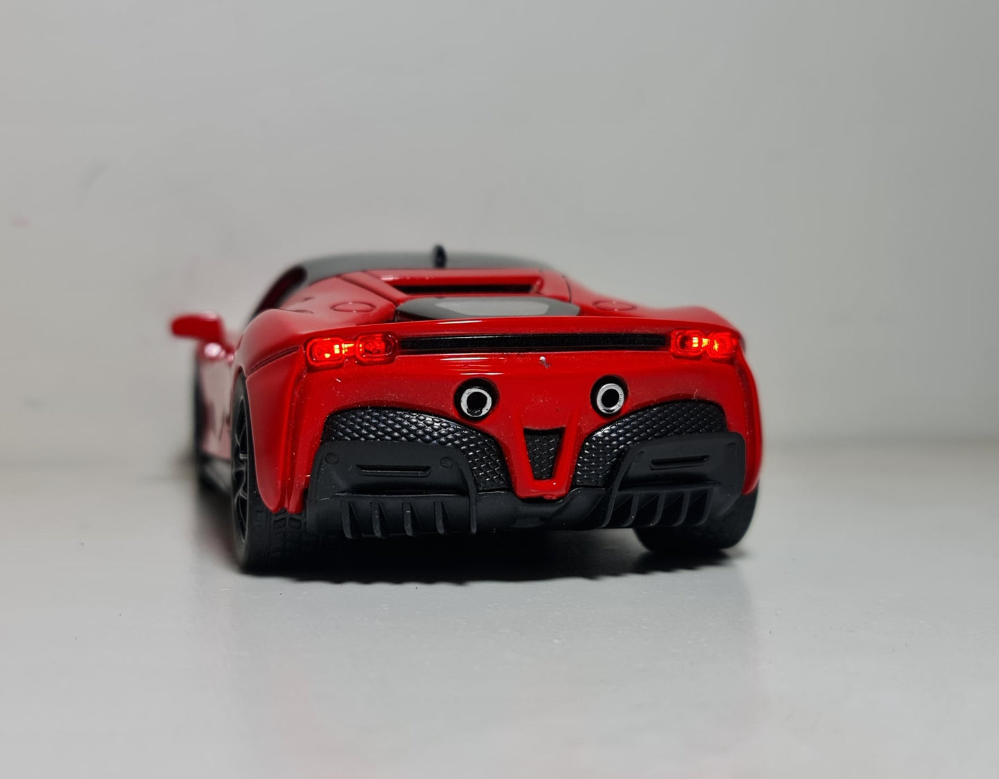 FERRARI SF90
