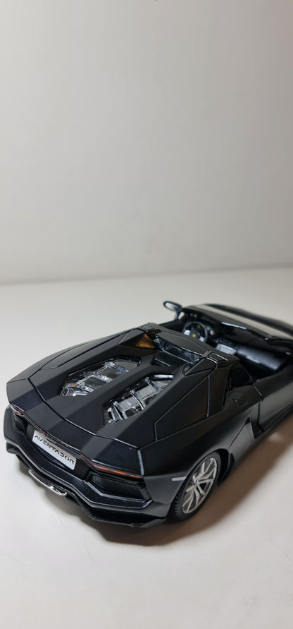 LAMBORGHINI AVENTADOR SVJ ROADSTER