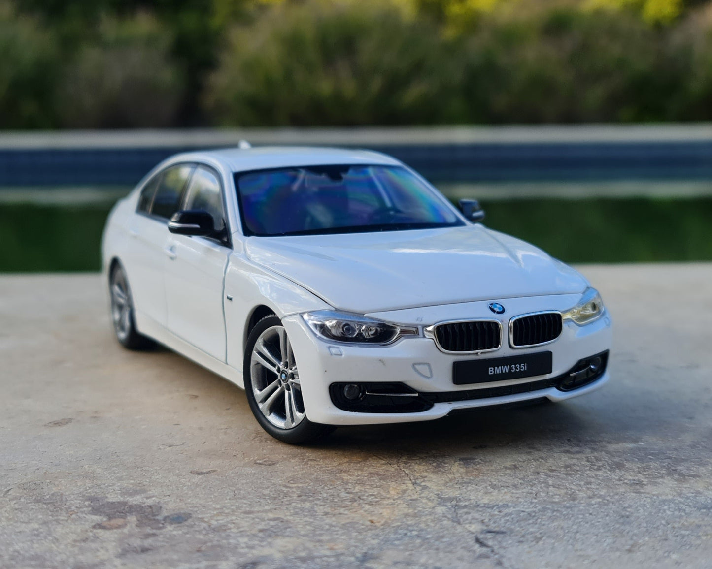 BMW F30