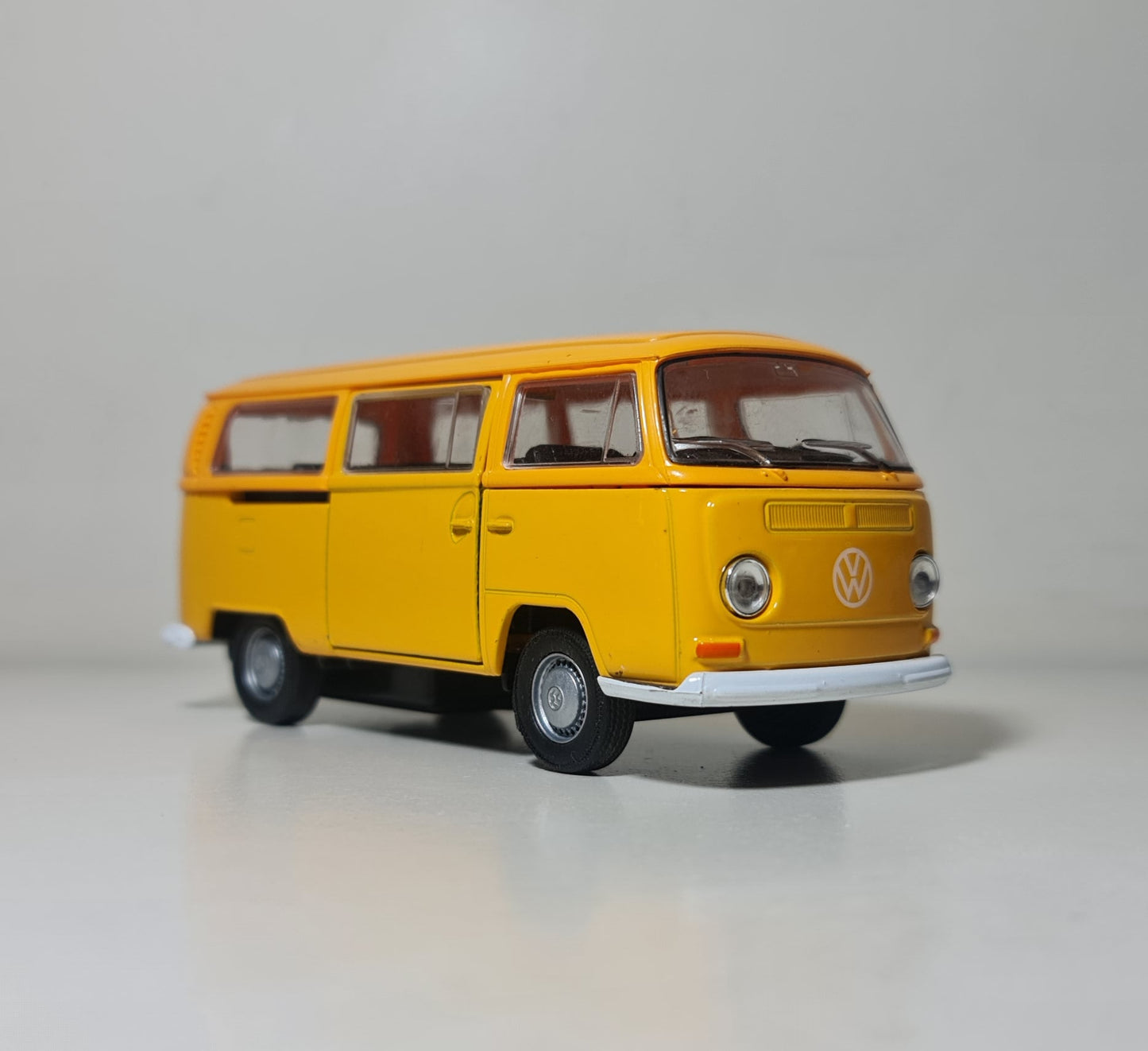 VOLKSWAGEN T2