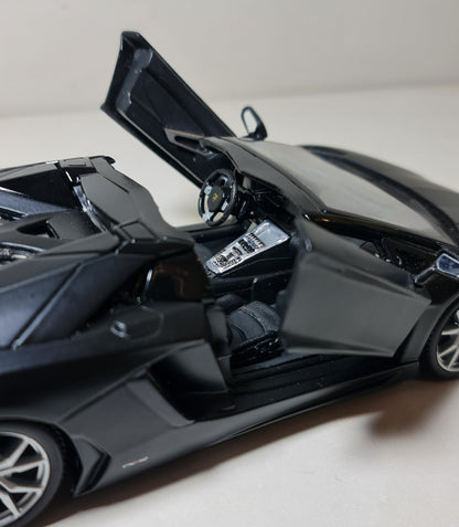 LAMBORGHINI AVENTADOR SVJ ROADSTER