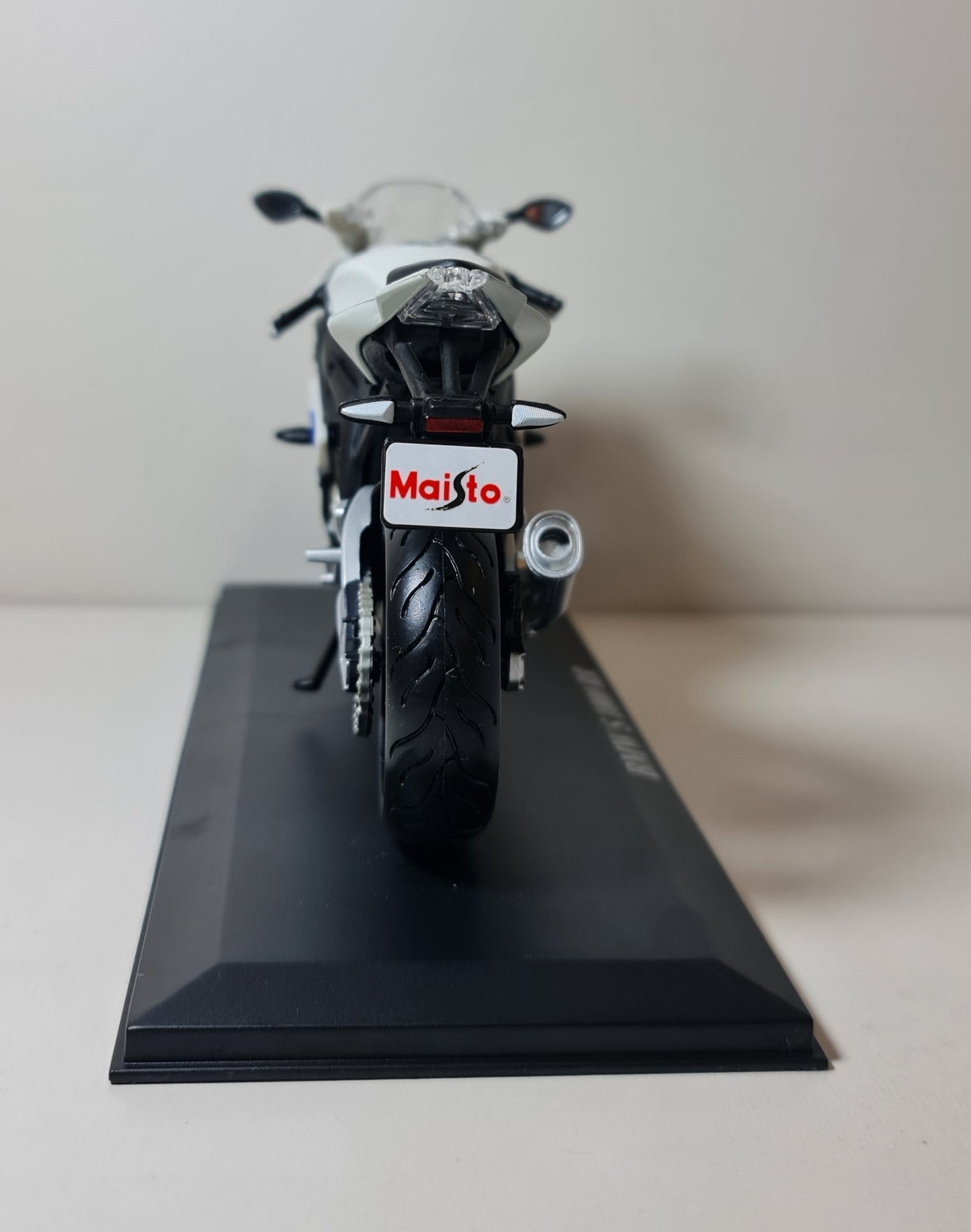 BMW S1000 RR (MAISTO)