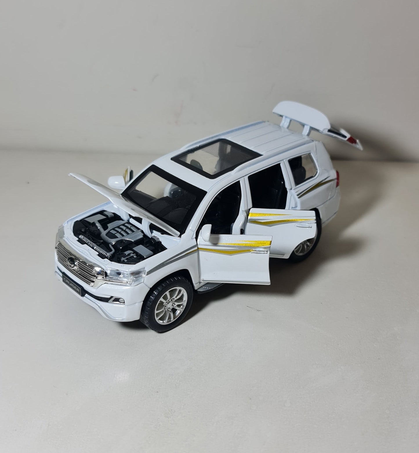 TOYOTA LAND CRUISER
