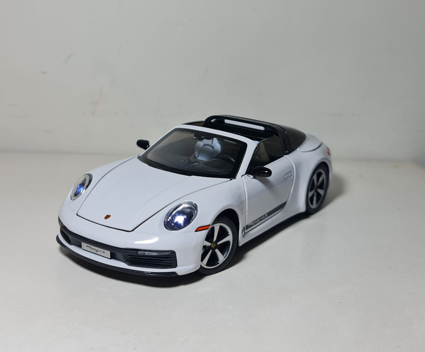 PORSCHE 911 TARGA 4S