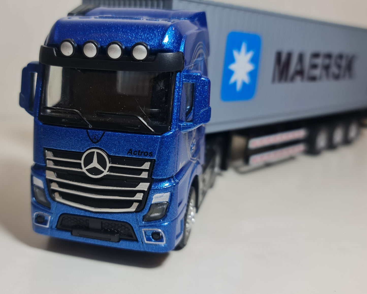 MERCEDES ACTROS MP4 (MAERSK)
