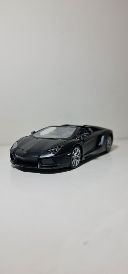LAMBORGHINI AVENTADOR SVJ ROADSTER