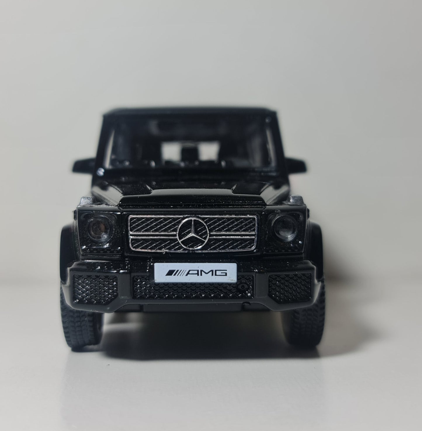 MERCEDES G63(R.M.Z)
