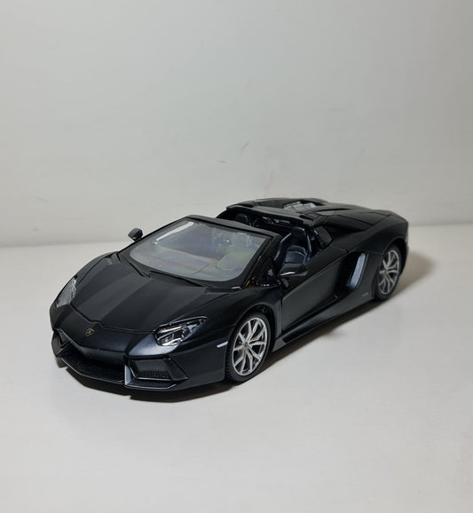 LAMBORGHINI AVENTADOR SVJ ROADSTER
