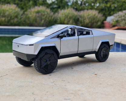 TESLA CYBERTRUCK