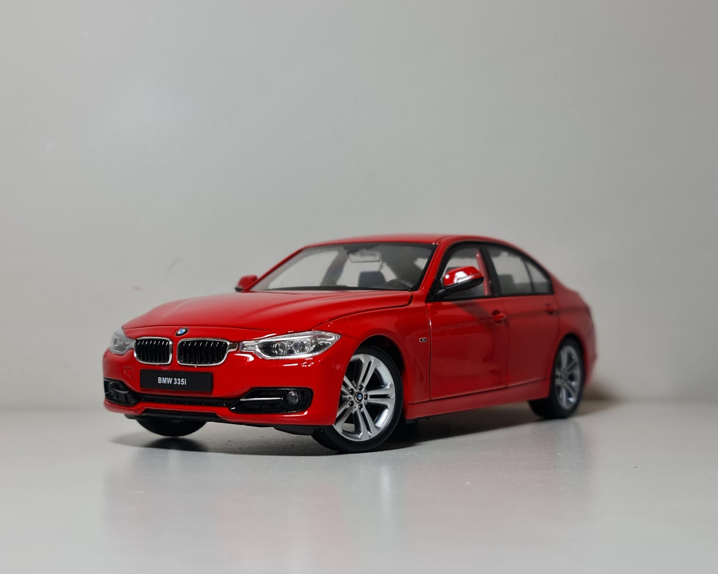 BMW F30